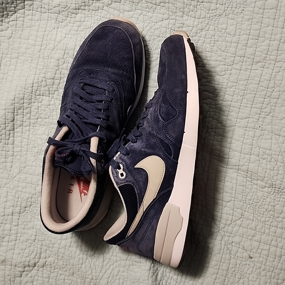 Nike Other - Mens Nike Air Odyssey